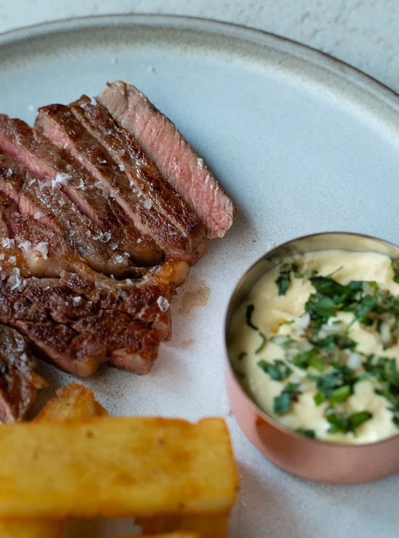 Must Bistro | Main